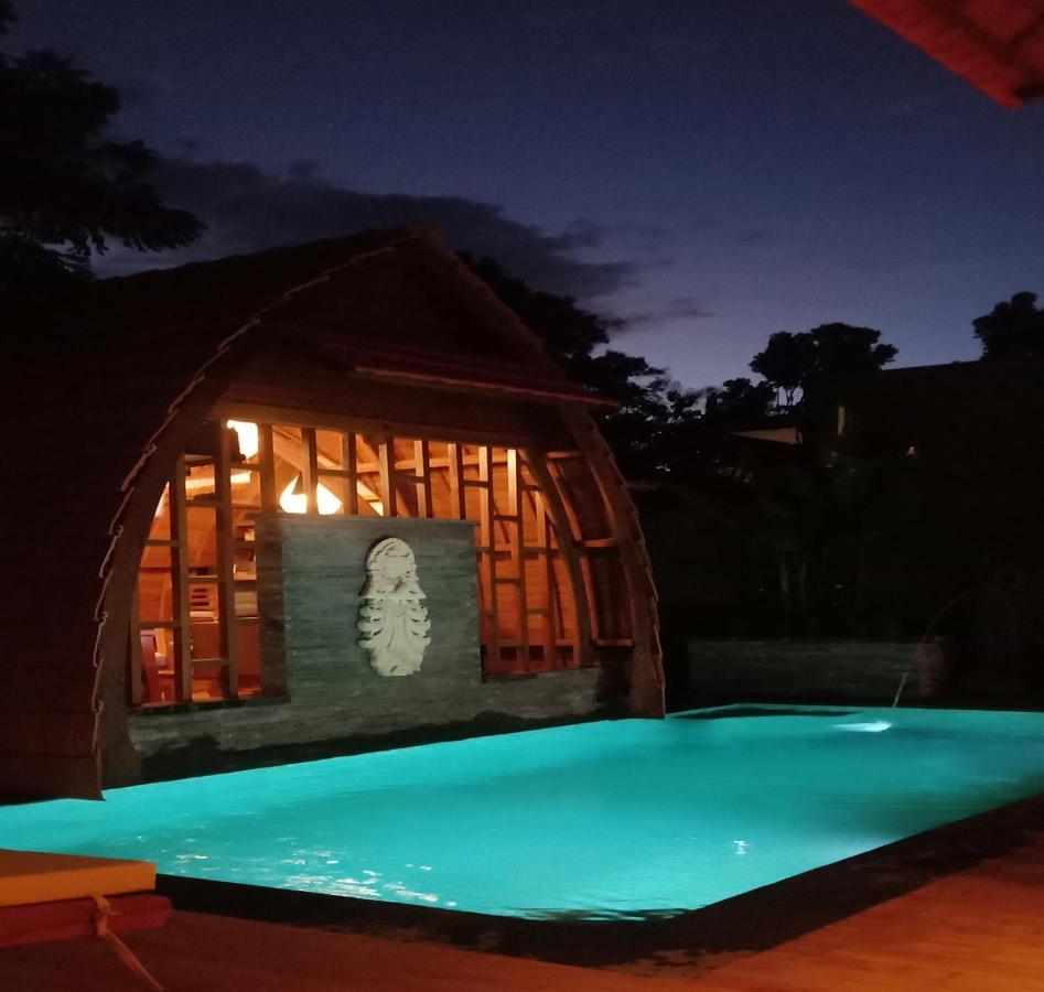 Villa Lumbung Amertha Sari Lovina Esterno foto